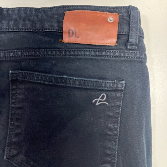 DL1961 Azalea Relaxed Skinny Jean in Nemesis Black Size 28” Distressed REVOLVE - Picture 12 of 13